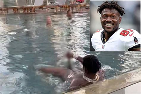 antonio brown dick uncensored|Antonio Brown Takes to Twitter After Disturbing Hotel Pool Video。